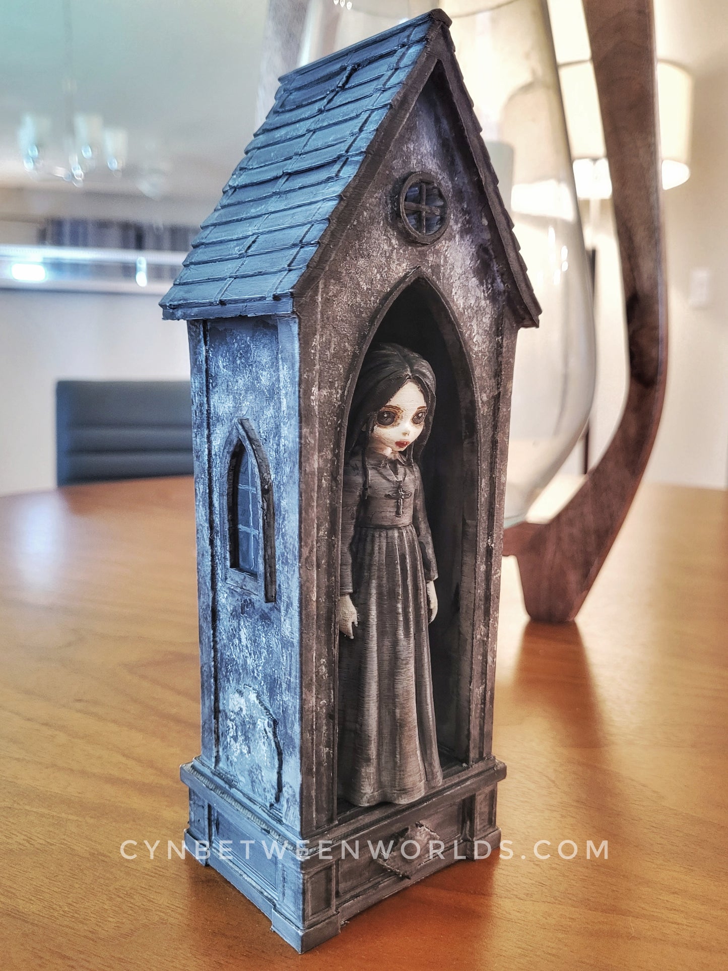 The Dwelling: House Between Worlds 9" Figure